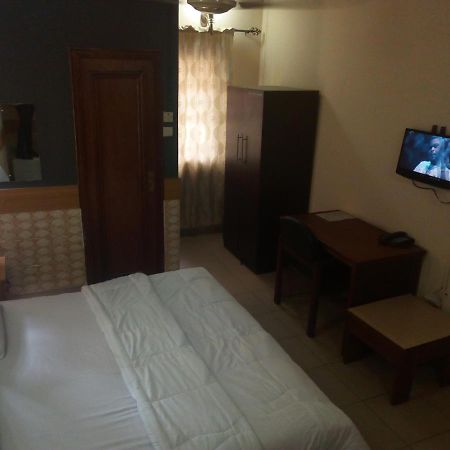 Holla-Jobi Guest House Lagos Exterior foto
